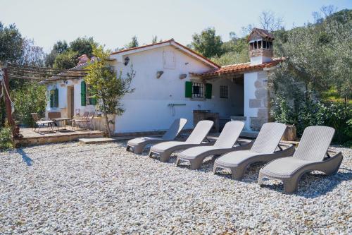 Roinizza in Prtlog (Haus für 4-5 Personen) (Roinizza in Prtlog (Haus fur 4-5 Personen)) in Gondolici