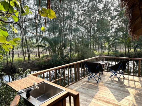 Balcony/terrace, Homie Hava Homestay near Elephant Springs