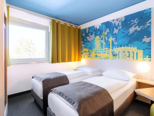 B&B Hotel Stuttgart-City Room Type - Triple Room