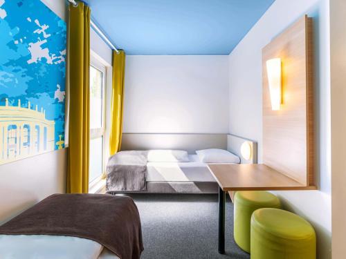 B&B Hotel Stuttgart-City - image 10