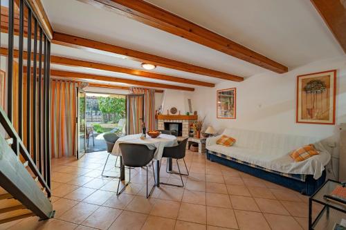 Vesna in Rovinjsko Selo (Haus für 2-4 Personen) (Vesna in Rovinjsko Selo (Haus fur 2-4 Personen)) in 朗域紮斯柯切羅