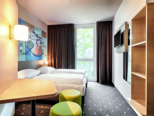 B&B Hotel Stuttgart-Neckarhafen in وانجن