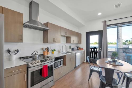 Nashville Retreat Stylish Condo Near Broadway