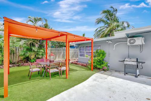 3BR 2BA Home with Pool near Nightlife and Beach! in Fort Lauderdale, USA