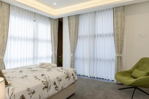 Lake Haven apartment 1 - fabulous location near lake and town - image 3
