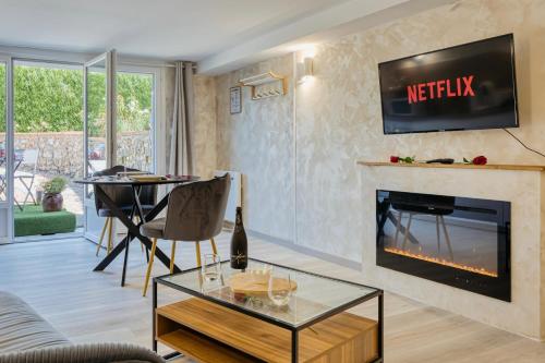 Facilities, L'Escapade Enchantee - Spa, Cheminee et Cinema in Conches-en-Ouche