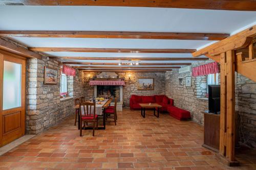 Pićanci in Bibići (Haus für 4-5 Personen) - image 10