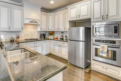Spacious Houston Heights Home Less Than 6 Mi to Downtown! in Houston, USA