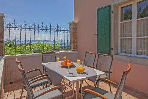 Felix in Sveta Marina - Haus für 6-7 Personen (Felix in Sveta Marina - Haus fur 6-7 Personen) in Sveta Marina