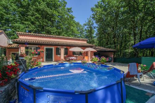Dalibor in Jakačići - Haus für 2-4 Personen (Dalibor in Jakacici - Haus fur 2-4 Personen) in Jakačići