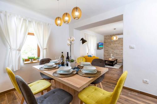 Almar in Rakalj - Haus für 4 Personen (Almar in Rakalj - Haus fur 4 Personen) in Rakalj