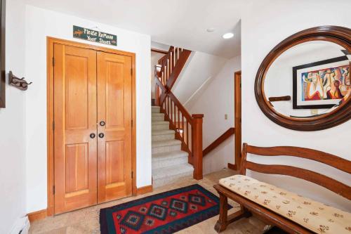 Meadows Townhome M2 by East West Hospitality - image 3