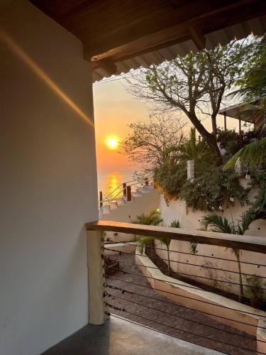 El Puesto Del Sol - Oceanfront Casitas with breathtaking views in Эль-Гиганте