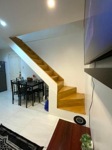 Condo 2 bedroom victoria de makati, Manila (Foto 10)