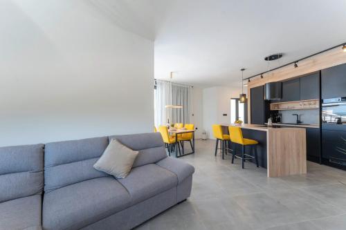 Villa Ambri in Trget - Haus für 4-5 Personen (Villa Ambri in Trget - Haus fur 4-5 Personen) in Brgod