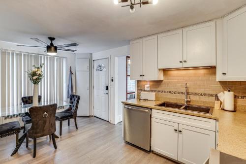 2 Mi to Town Home with Patio and Yard in Waterbury! in Waterbury (CT)