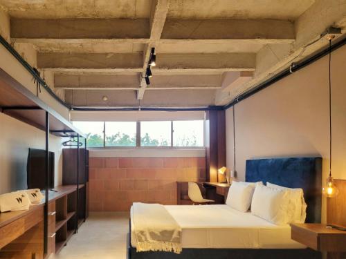 The Hub by Wynwood House