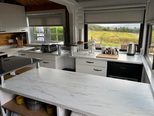 virtuve, Log Cabin Retreat Snowdonia in Trawsfynydd