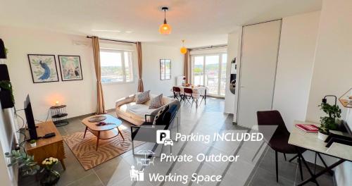 Private Parking - Balcony - Comfort & Light