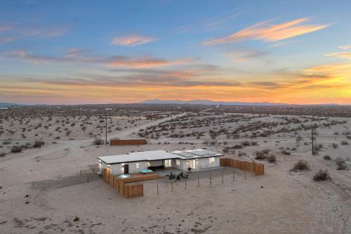 Star gazers with pool modern home on 5 acres!, Sunfair Heights