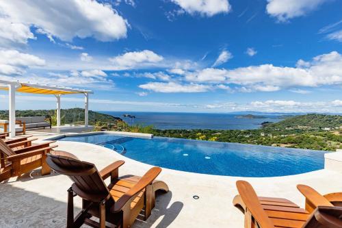 Casa Mulira Modern 4br Ocean View Villa