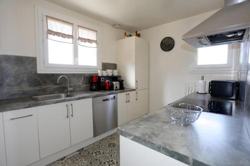 virtuve, Villa Rosa in Rosiers D'Egletons