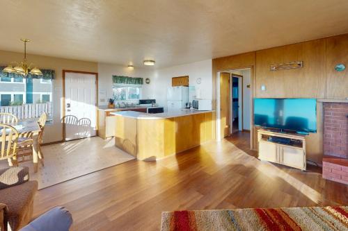 Ocean Vista - image 13