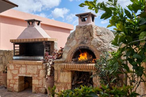 Petronikoli Traditional House in Nikos Kazantzakis