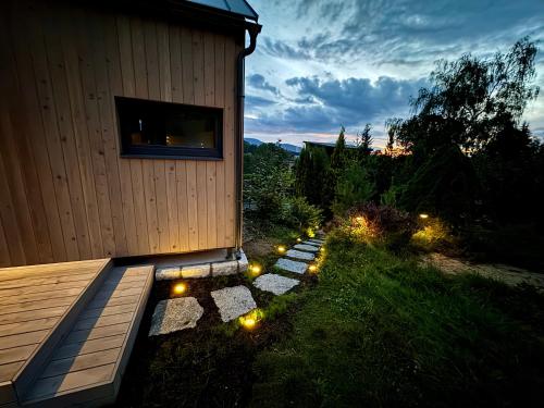 A szálláshely kívülről, Tiny House Ještěd (Tiny House Jested) in Vesec