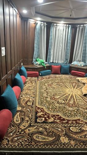 The Heritage Stay near Sheikh ul-Alam International Airport