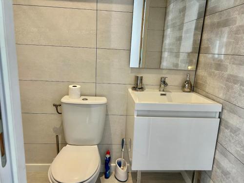 Studio - Centre - Gare - wifi, Lorient (Foto 7)