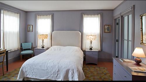 1 queen bed