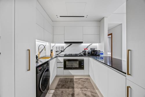 Trillionaire Residences By Binghatti - Classy 2BR, Dubai (photo 4)