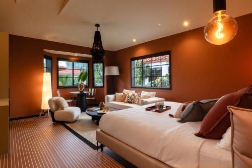 room detail thumbnail 0