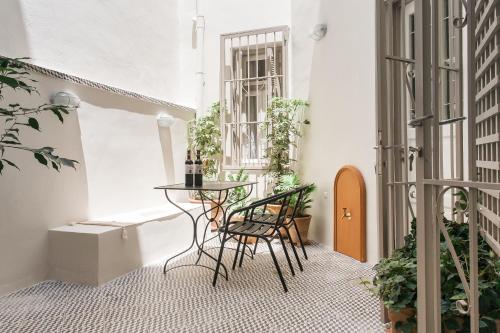 1930's Athenian House by YHA, Athens (photo 3)