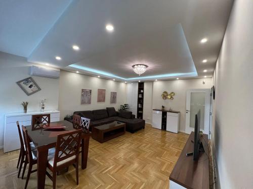 Calm & Modern by the Promenade