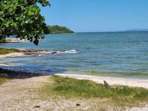 Casa com churrasqueira perto da lagoa in Gesylândia