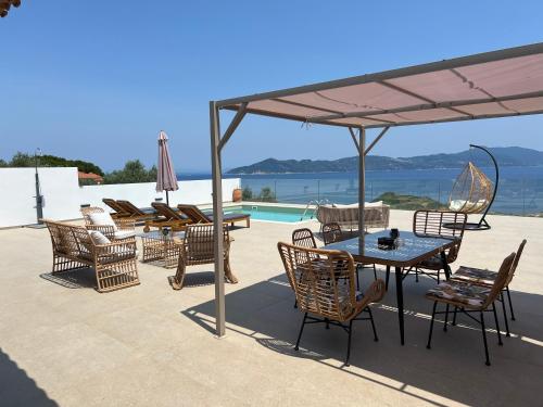 Four Seasons Villas