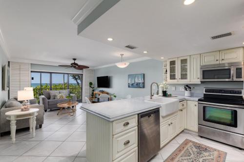 Beach Villa 2011 - Captiva One Bedroom Deluxe Beachfront Residence in 科帕提瓦