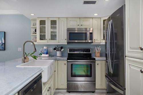 Beach Villa 2011 - Captiva One Bedroom Deluxe Beachfront Residence in 科帕提瓦