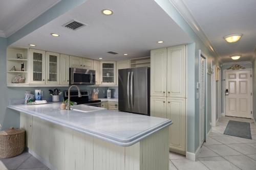 Beach Villa 2011 - Captiva One Bedroom Deluxe Beachfront Residence in 科帕提瓦