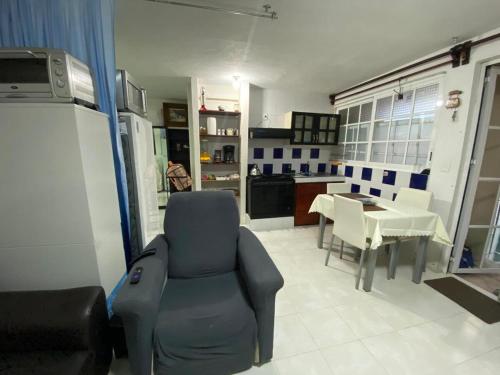 Charming apartment near Los Dinamos and Six Flags