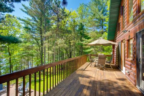 Lakefront Hazelhurst Cabin Dock and Pool Table - image 2