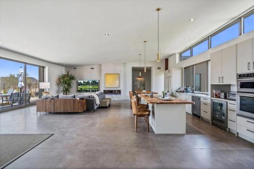 Paradise Canyon-Pool&Spa-Mountain Views-Estate 2 in ฟอร์ตแมคโดเวลล์