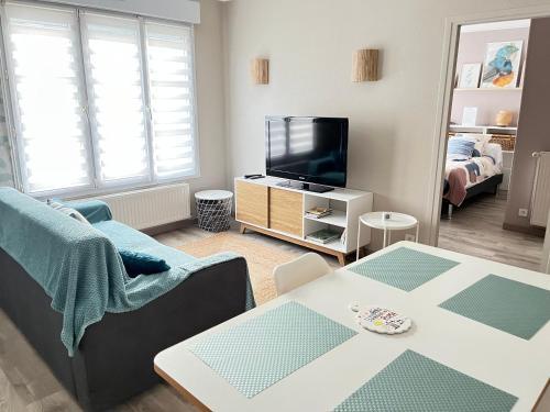 La Falaisienne - Appartement pour 4 au cœur de Falaise - "Larès" (La Falaisienne - Appartement pour 4 au cœur de Falaise - "Lares") in Falaise