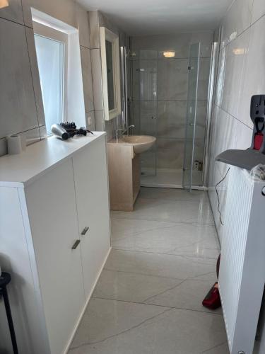 Shower, Siegbacher Privatzimmer in Mittenaar