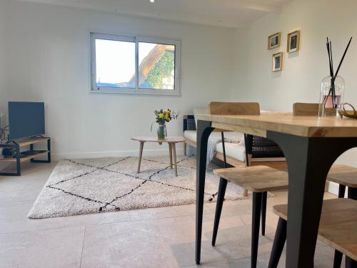 Chaumiere cosy proche bourg - Jardin - Campagne in Cormeilles