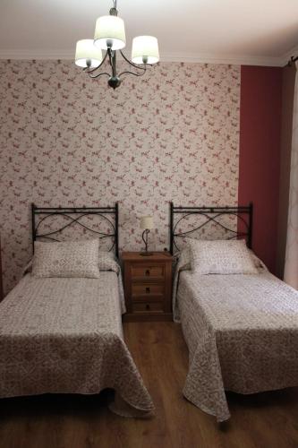 8 twin beds