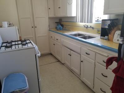 Beautiful apartment close to Cedars! Beverly Hills