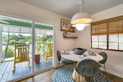 Dock, Hot Tub & Games: Crystal River Family Gem in Homosassa (Florida)